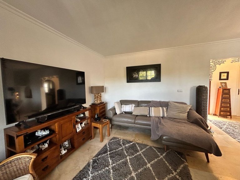 Villa for Sale in Villamartin, Alicante 9