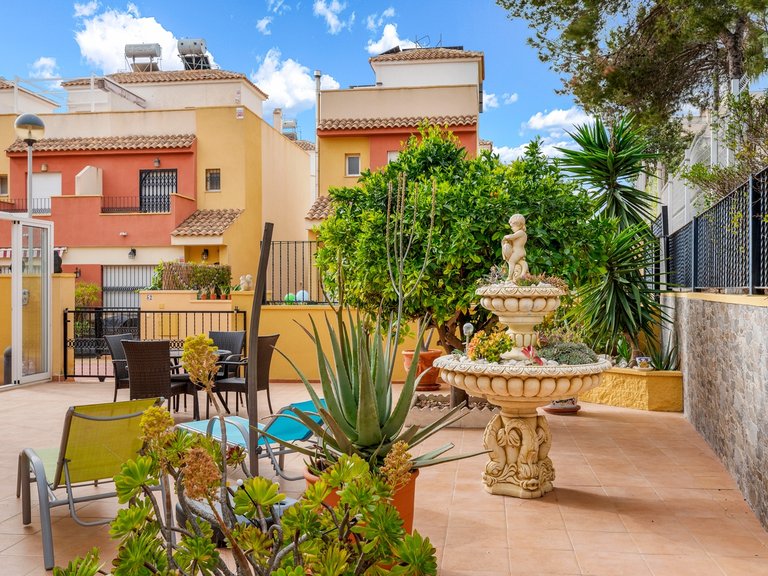 Town House for Sale in Villamartin, Alicante 30