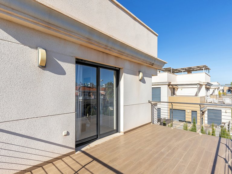 Villa for Sale in La Zenia, Alicante 29