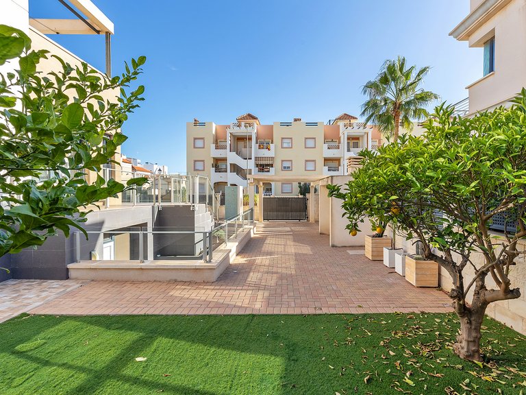 Villa for Sale in La Zenia, Alicante 37