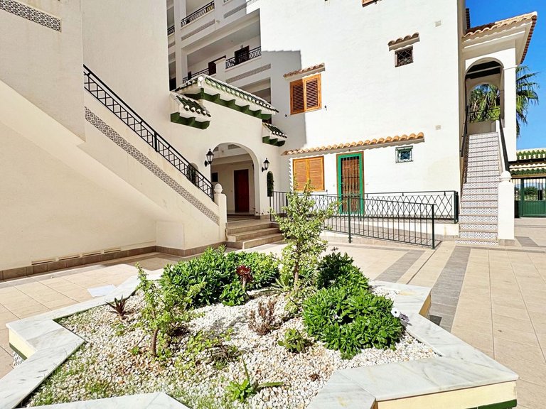 Apartment for Sale in Torrevieja, Alicante 47