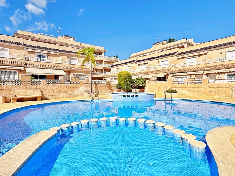 Town House for Sale in Villamartin, Alicante 2