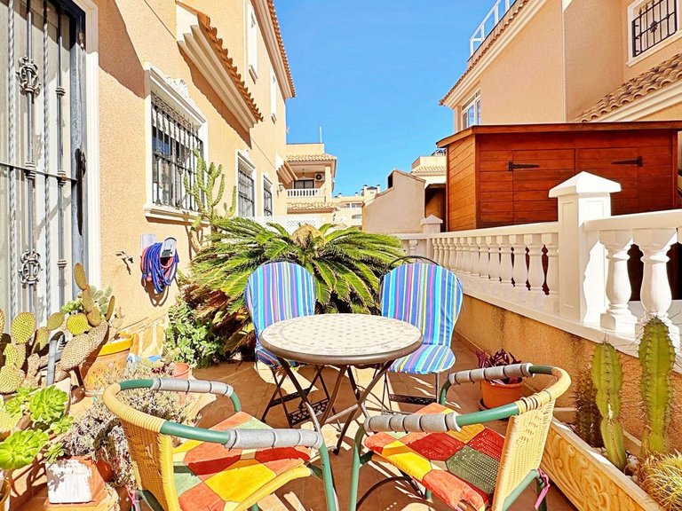 Town House for Sale in Villamartin, Alicante 8