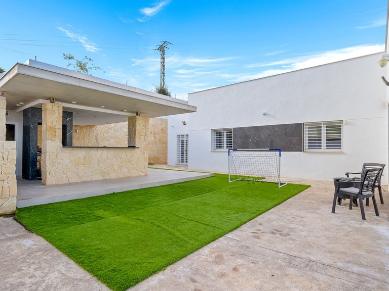 Villa for Sale in Algorfa, Alicante 12