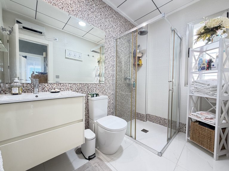 Villa for Sale in Villamartin, Alicante 12