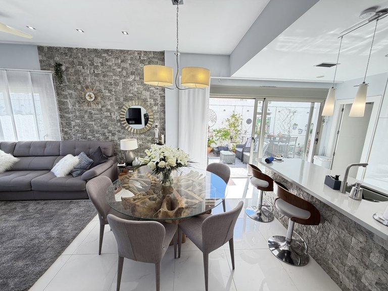 Villa for Sale in Villamartin, Alicante 18