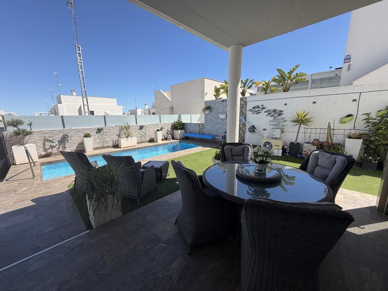Villa for Sale in Villamartin, Alicante 30