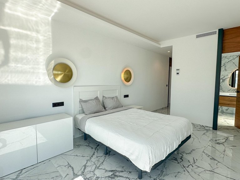 Villa for Sale in Villamartin, Alicante 12