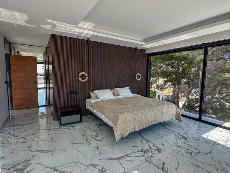 Villa for Sale in Villamartin, Alicante 13