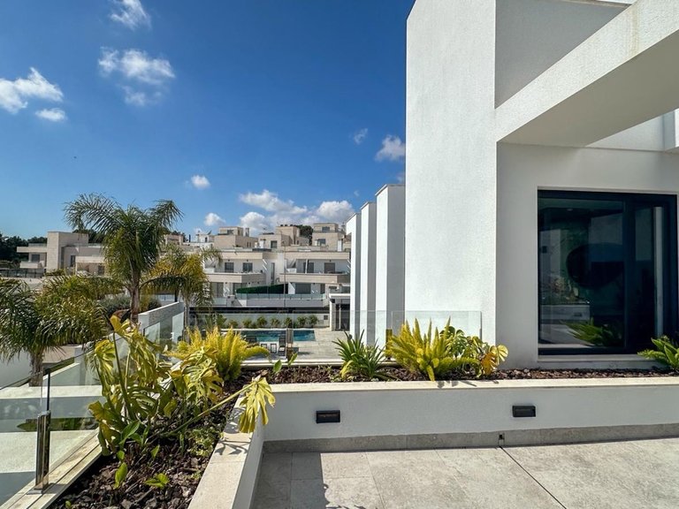 Villa for Sale in Villamartin, Alicante 31