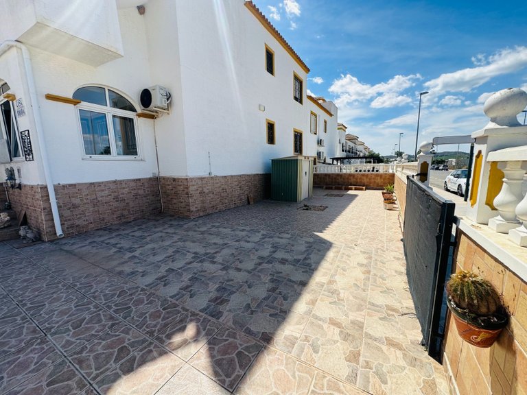 Apartment for Sale in Los Montesinos, Alicante 8