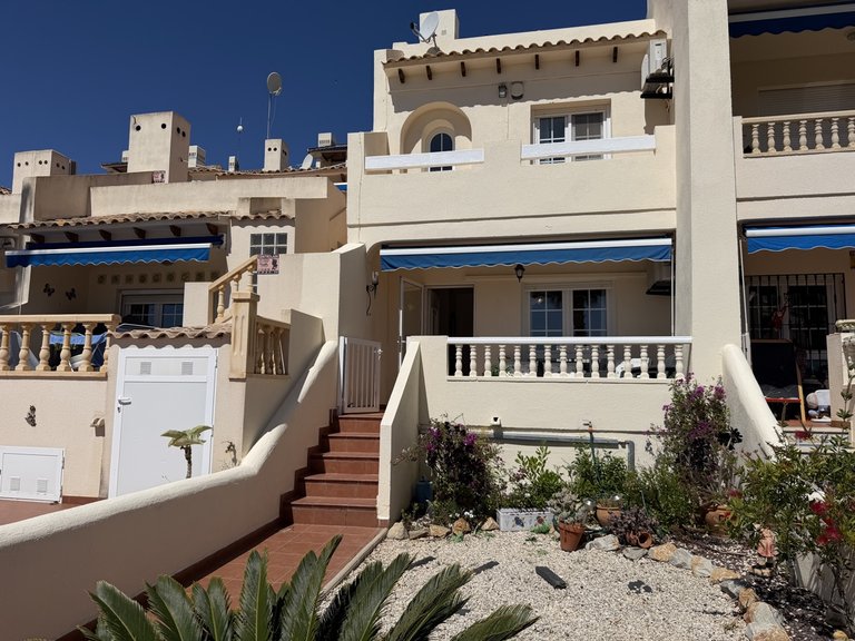Town House for Sale in Las Ramblas, Alicante 1