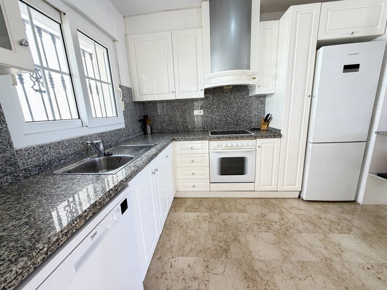 Town House for Sale in Las Ramblas, Alicante 11