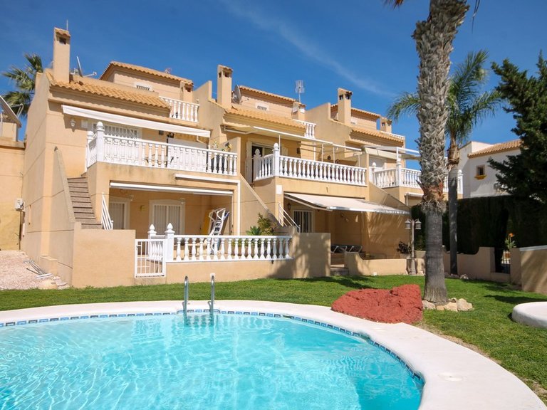 Town House for Sale in Villamartin, Alicante 3