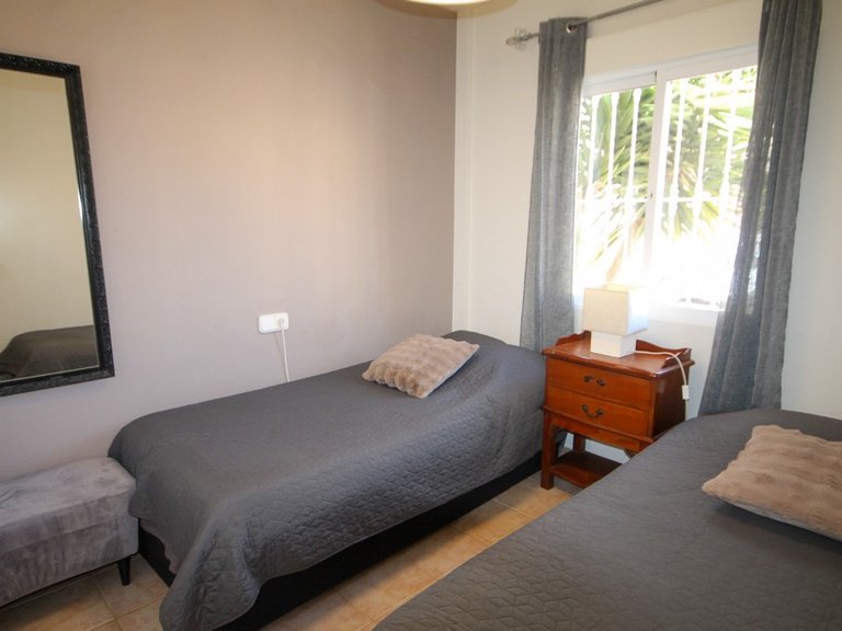 Town House for Sale in Villamartin, Alicante 5