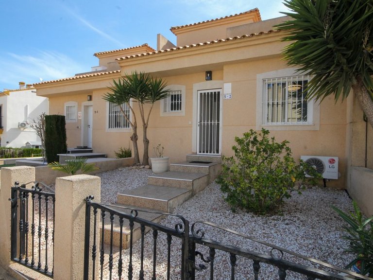 Town House for Sale in Villamartin, Alicante 36