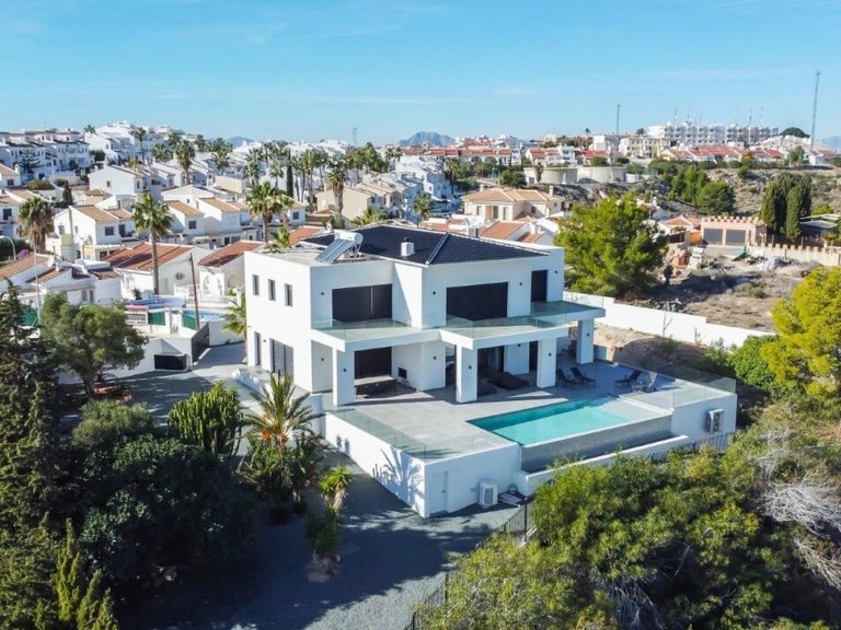 Villa for Sale in Ciudad Quesada, Alicante 32