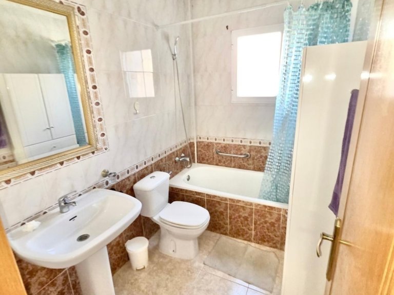 Town House for Sale in Playa Flamenca, Alicante 14