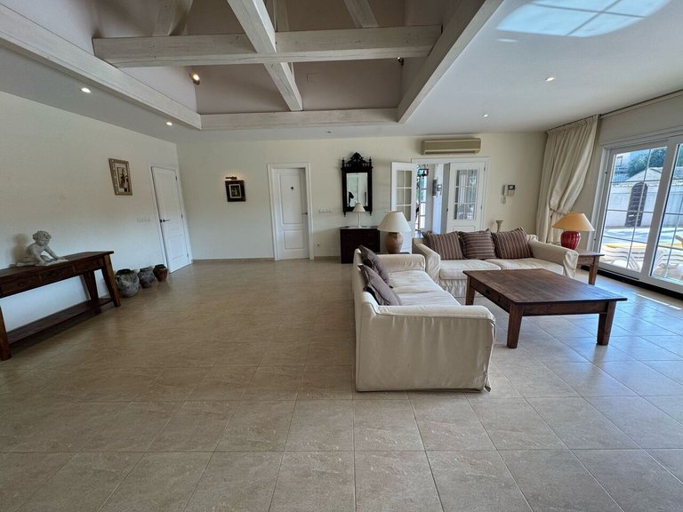 Villa for Sale in Playa Flamenca, Alicante 15