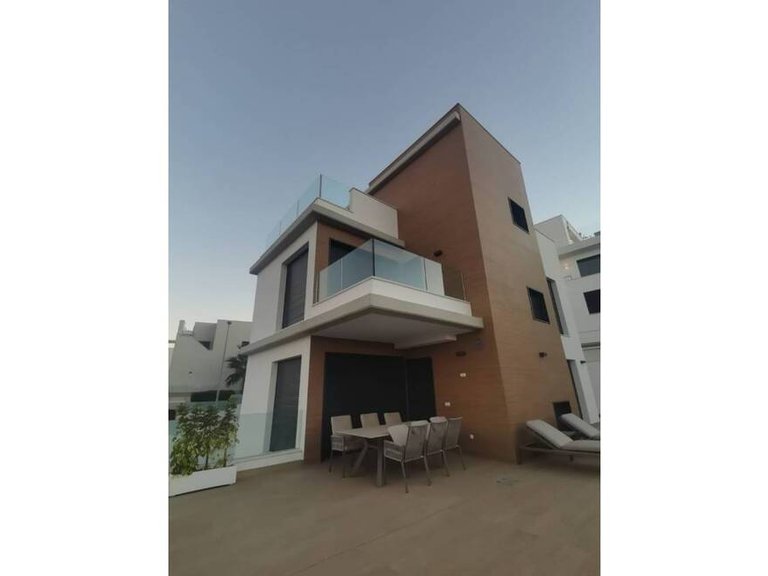 Villa for Sale in Campoamor, Alicante 10