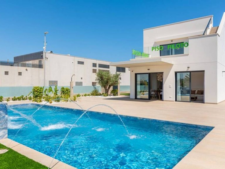 Villa for Sale in Campoamor, Alicante 2