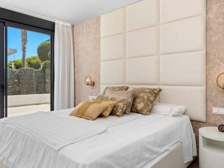 Villa for Sale in Campoamor, Alicante 18