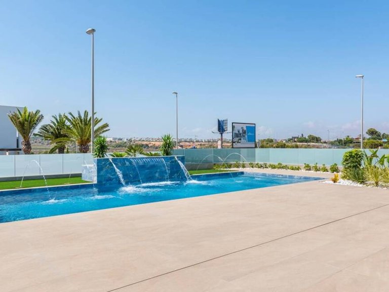 Villa for Sale in Campoamor, Alicante 32