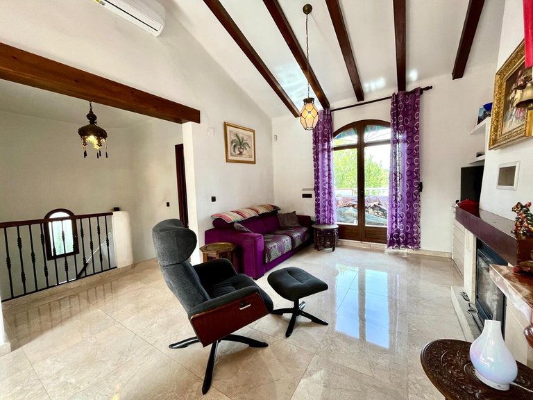 Villa for Sale in Villamartin, Alicante 14
