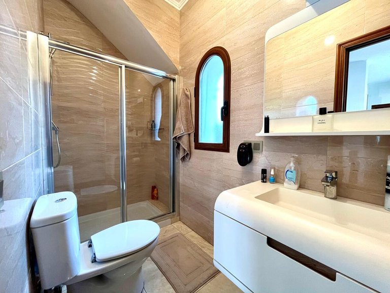 Villa for Sale in Villamartin, Alicante 15