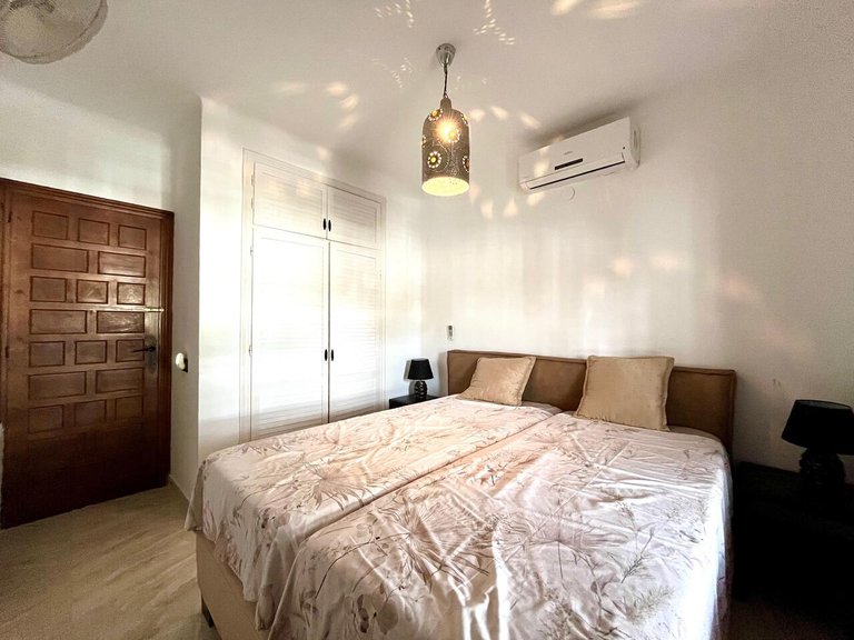 Villa for Sale in Villamartin, Alicante 42