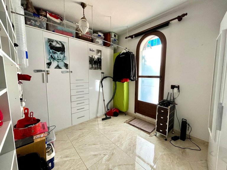 Villa for Sale in Villamartin, Alicante 47
