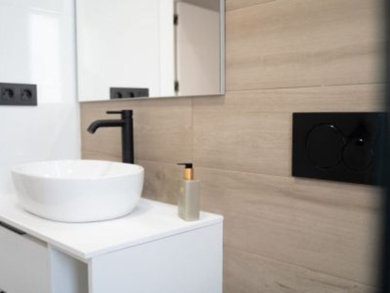 Town House for Sale in Villamartin, Alicante 46