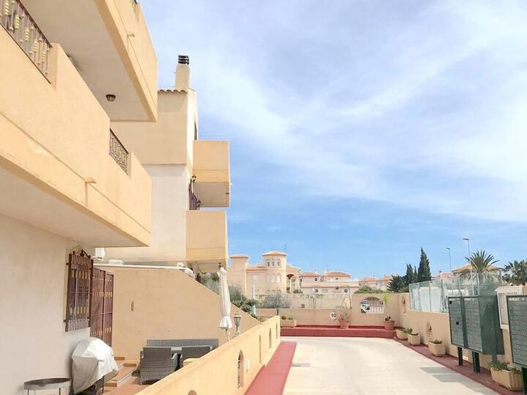 Town House for Sale in Playa Flamenca, Alicante 2