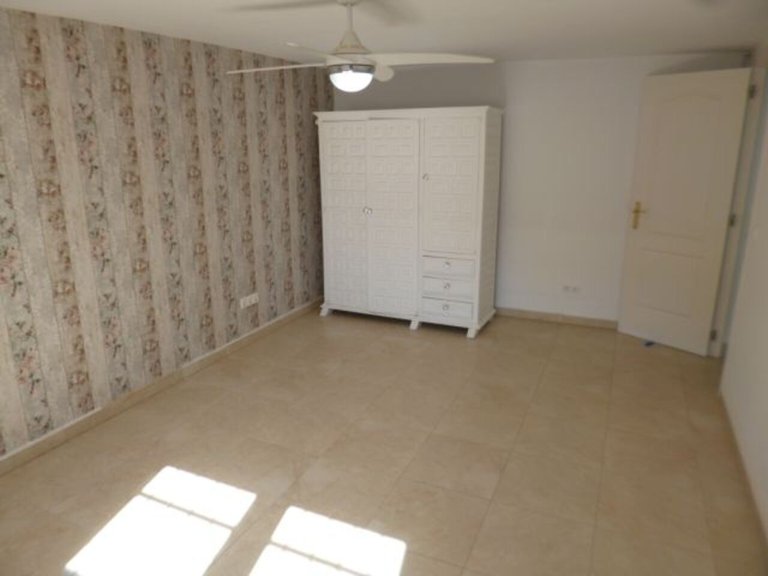 Villa for Sale in Villamartin, Alicante 7