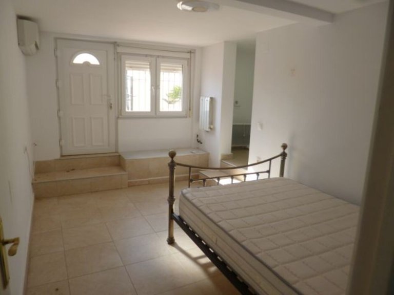 Villa for Sale in Villamartin, Alicante 11