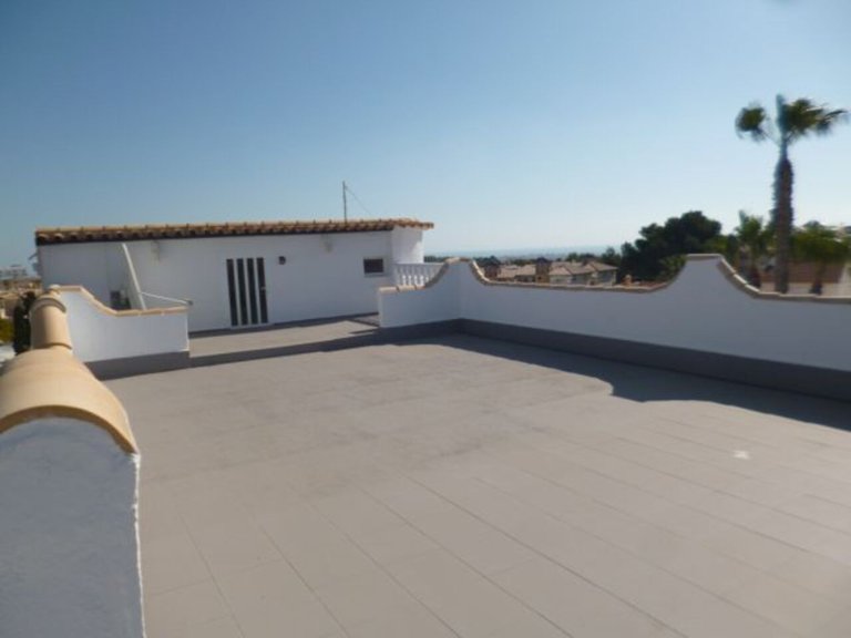 Villa for Sale in Villamartin, Alicante 33