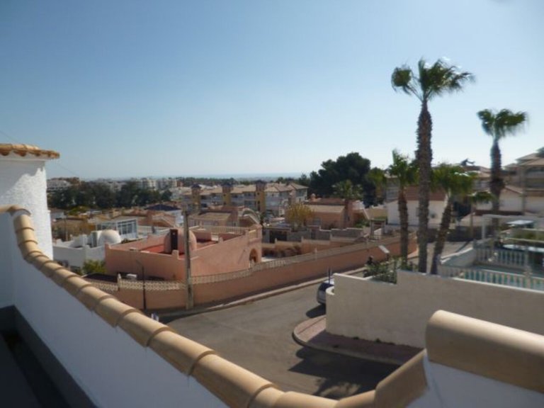 Villa for Sale in Villamartin, Alicante 35