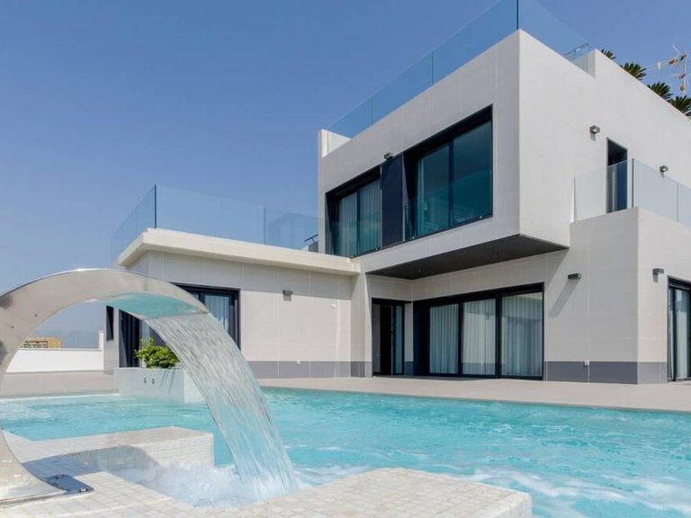 Villa for Sale in Campoamor, Alicante 1
