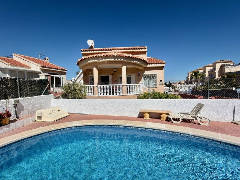 Villa for Sale in Ciudad Quesada, Alicante 1