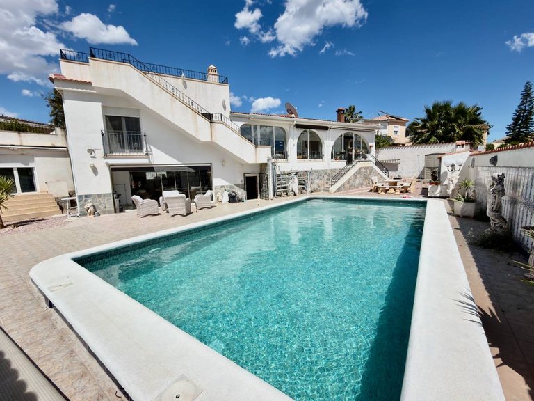 Villa for Sale in Ciudad Quesada, Alicante 1