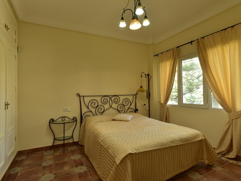 Villa for Sale in Villamartin, Alicante 11