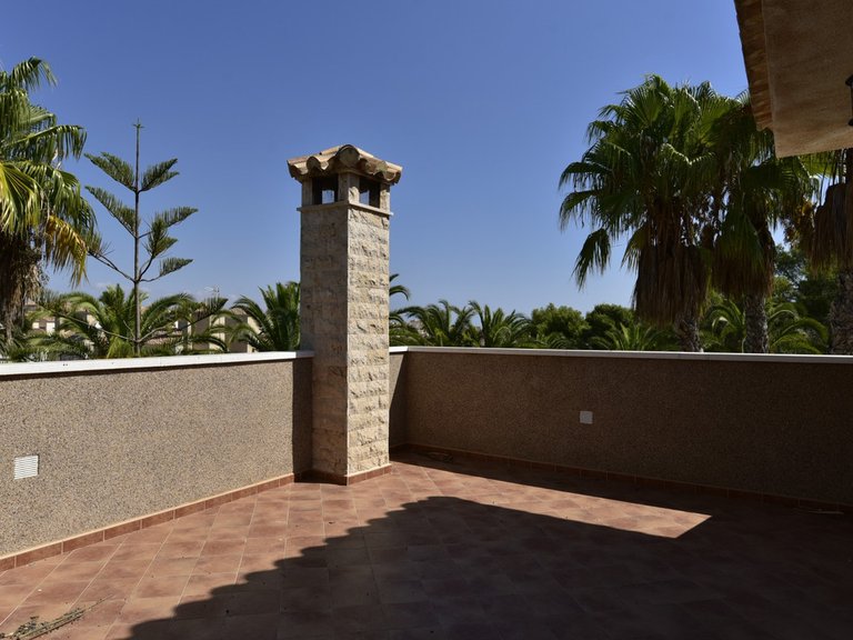 Villa for Sale in Villamartin, Alicante 20