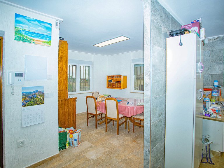 Villa for Sale in Elche, Alicante 13