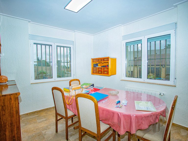 Villa for Sale in Elche, Alicante 14