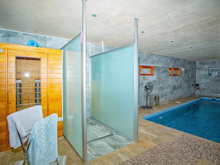 Villa for Sale in Elche, Alicante 35