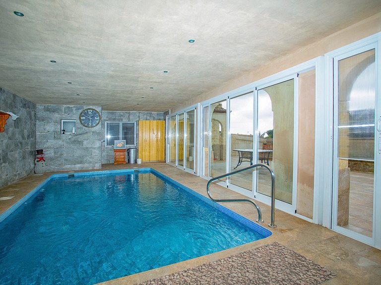 Villa for Sale in Elche, Alicante 36