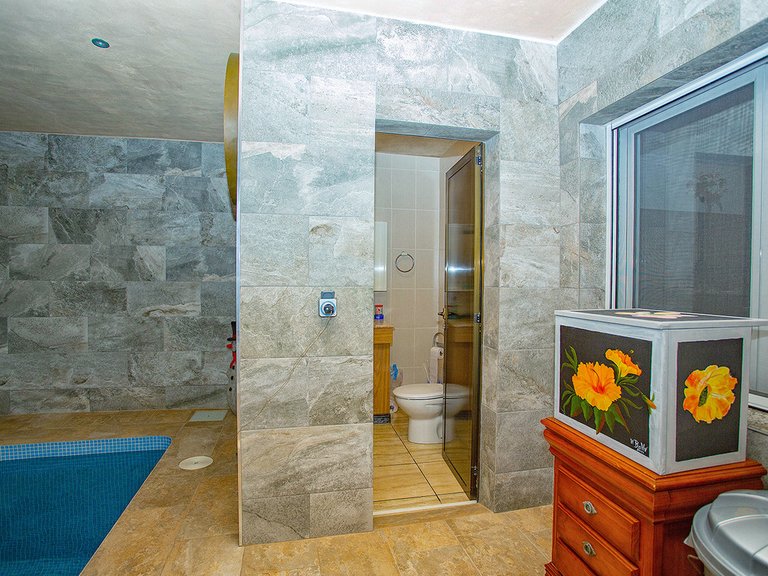 Villa for Sale in Elche, Alicante 37