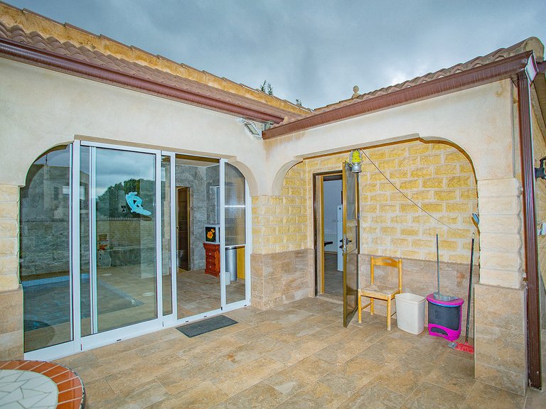 Villa for Sale in Elche, Alicante 39