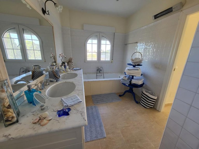 Villa for Sale in Playa Flamenca, Alicante 17