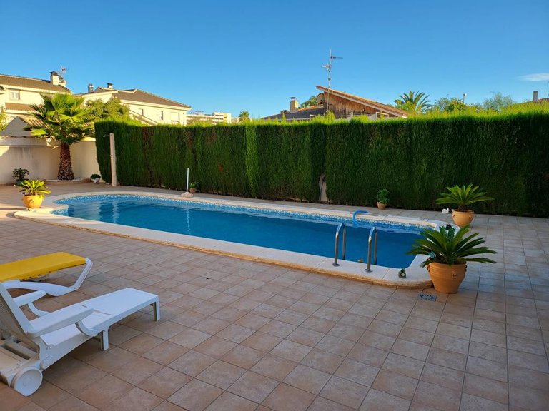 Villa for Sale in Playa Flamenca, Alicante 25